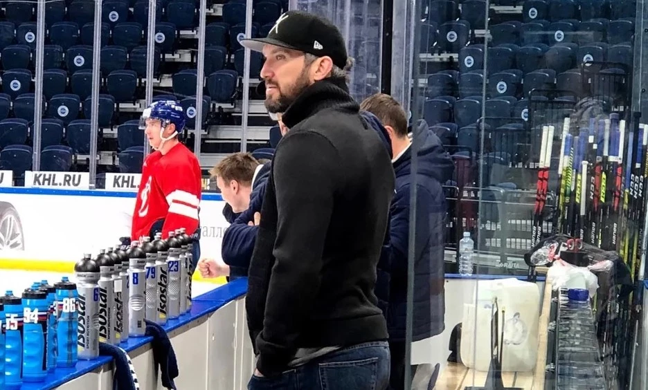 Вариант №3. Овечкин отправляется в КХЛ