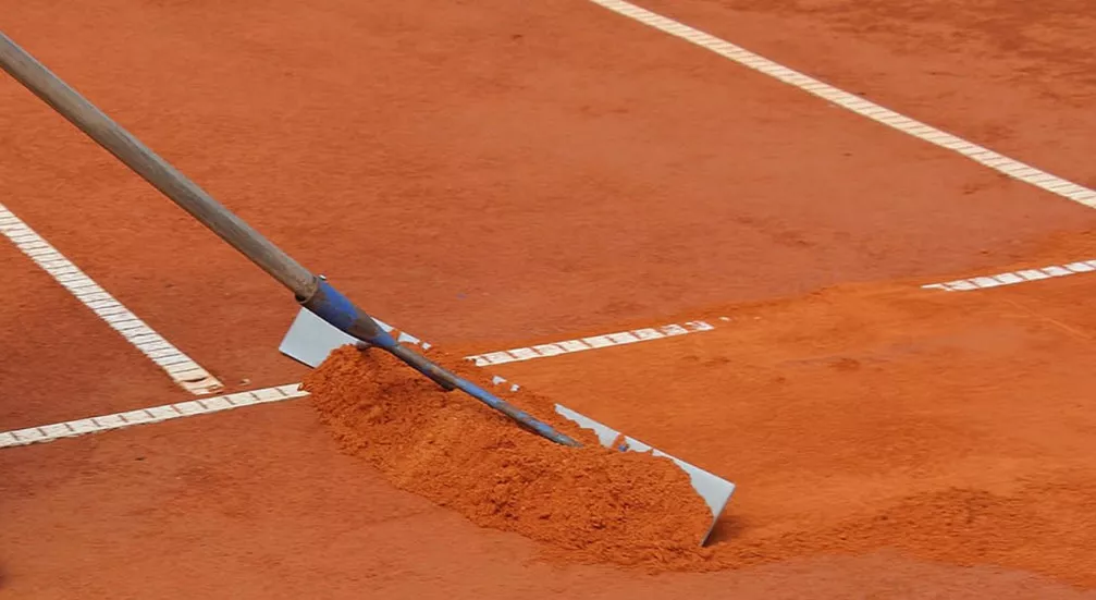 Грунтовые теннисные корты