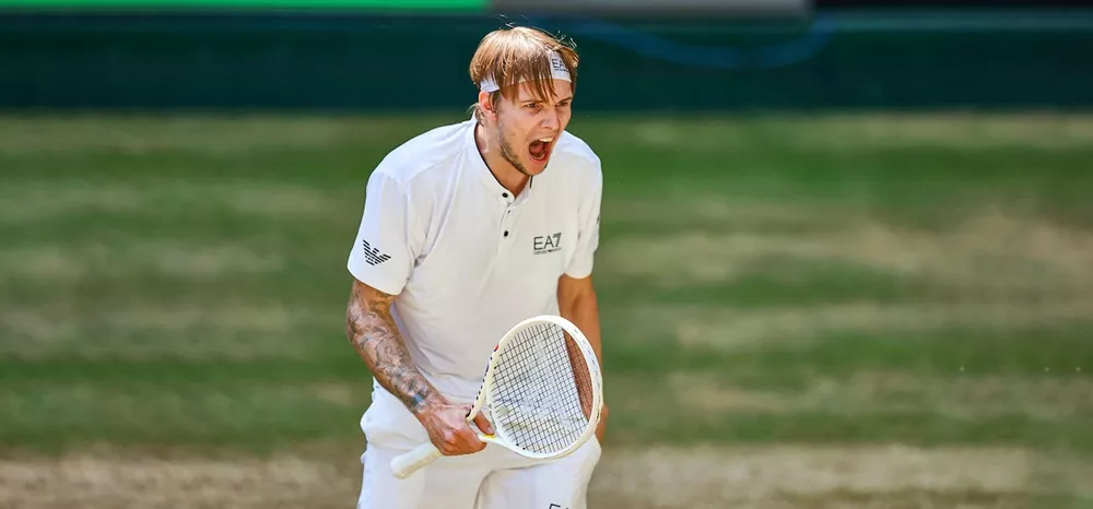 Александр Бублик: почему все говорят о теннисисте?