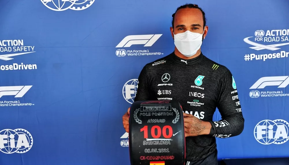 Рекордсменом по старту с поул-позиций является Льюис Хэмилтон