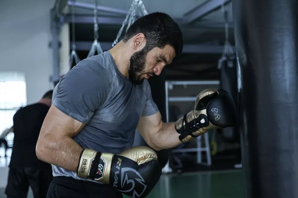 Как стать панчером Артур Бетербиев