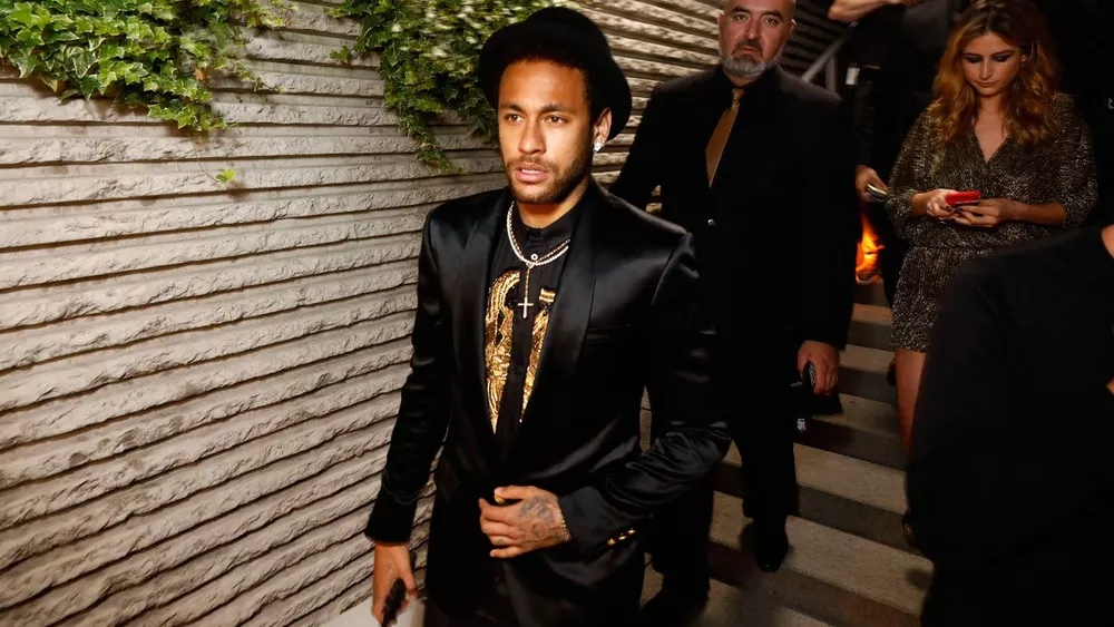 Неймар на вечеринке Неймар