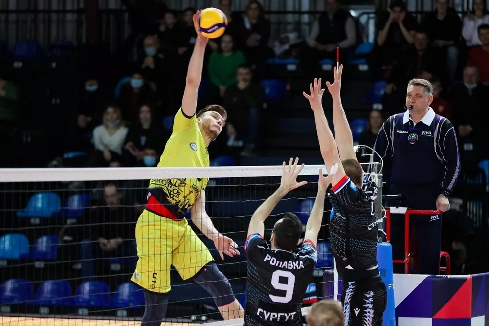 Максим Сапожков