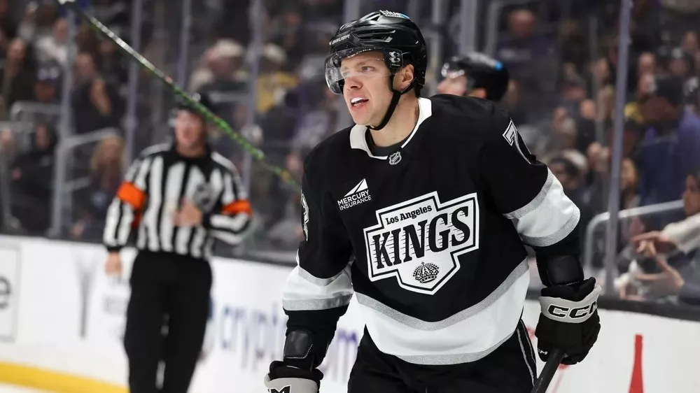 Артемий Панарин