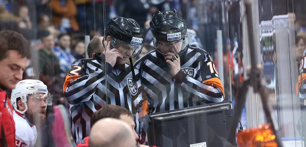 Работа судьей в хоккее