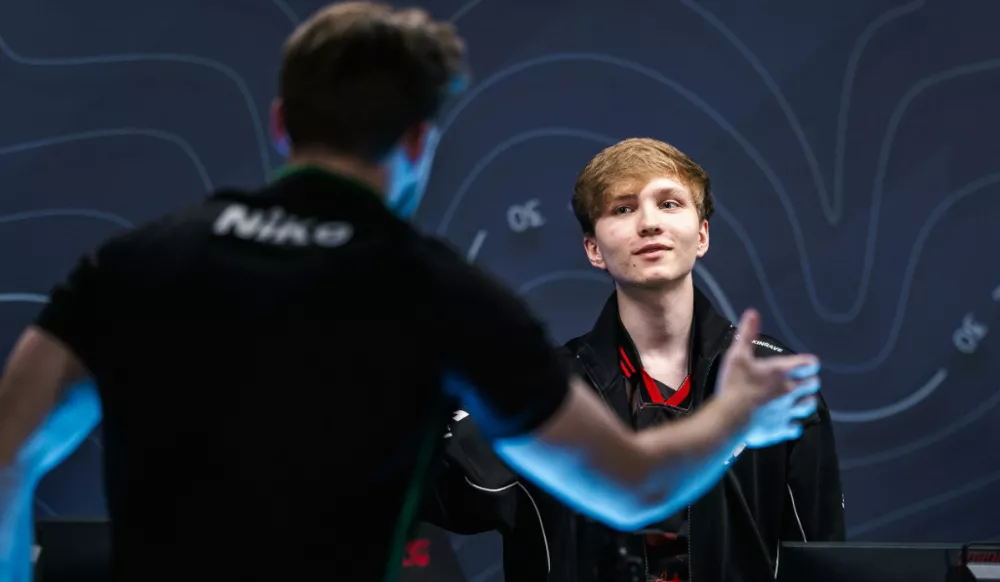 m0NESY перешел из G2 в Falcons за рекордные для киберспорта $2,5 млн