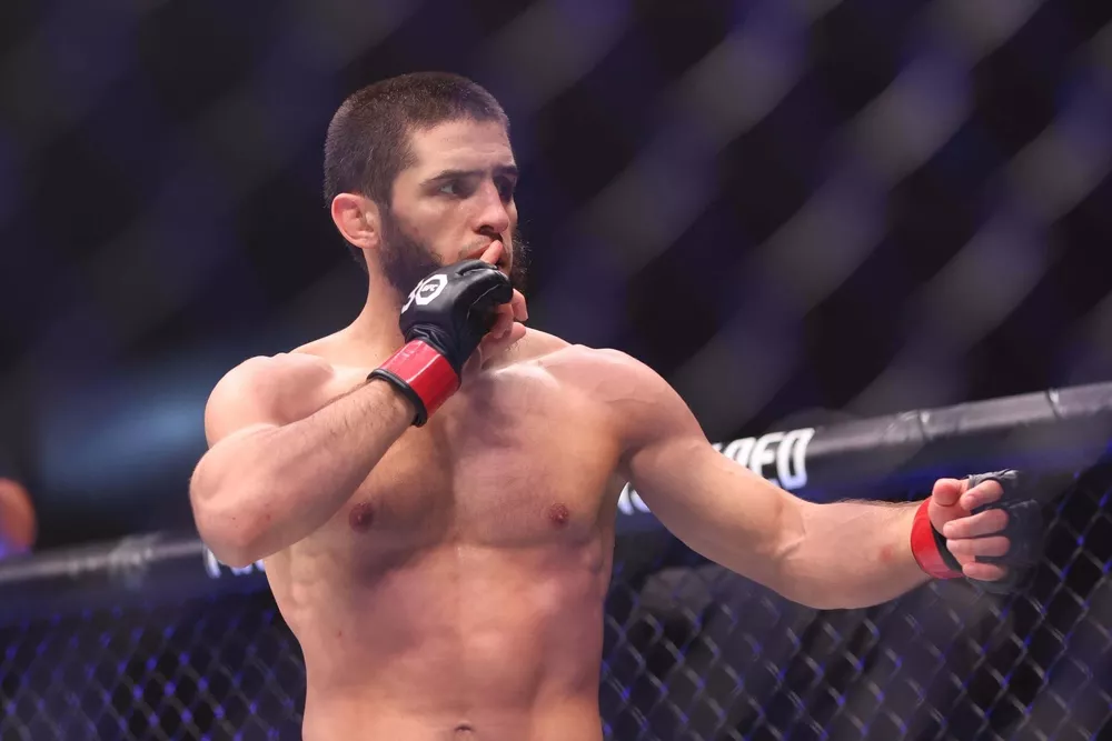 Ислам Махачев