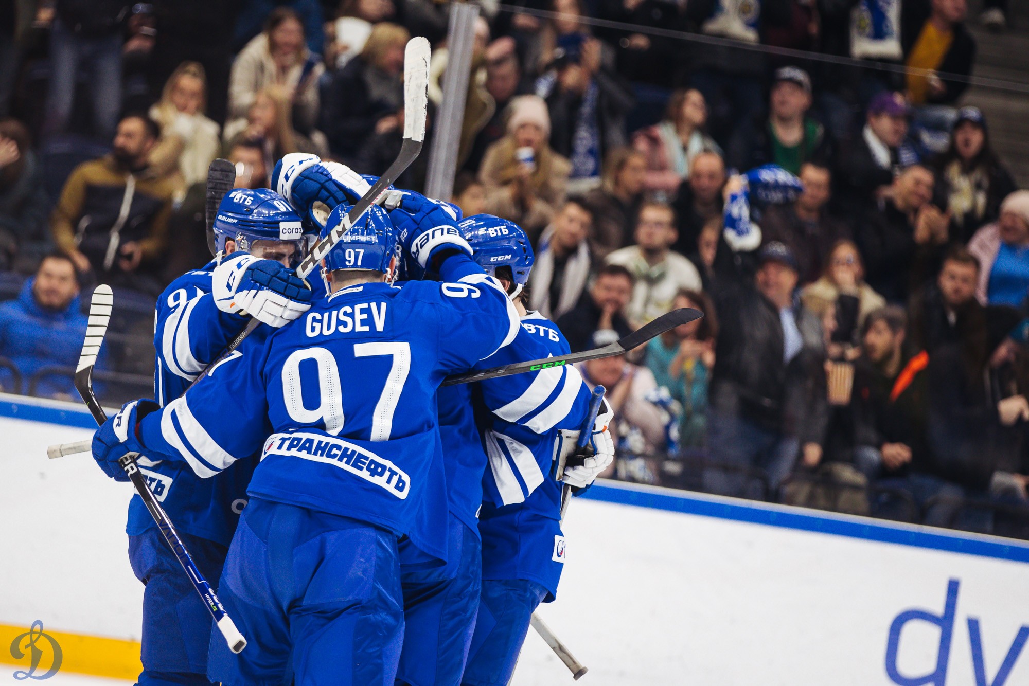 Динамо Москва лидирует