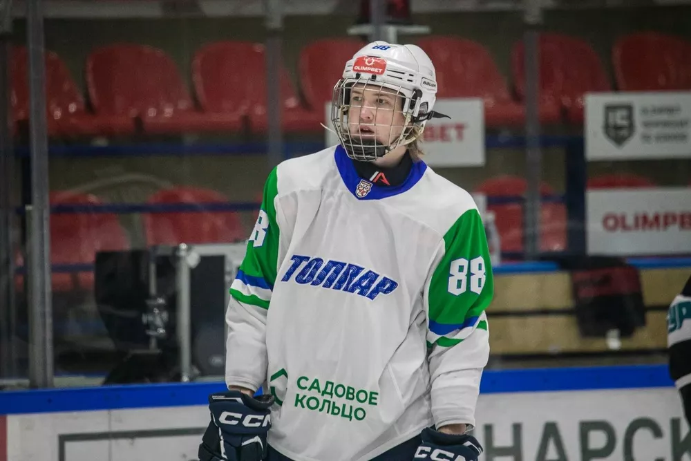 Александр Жаровский