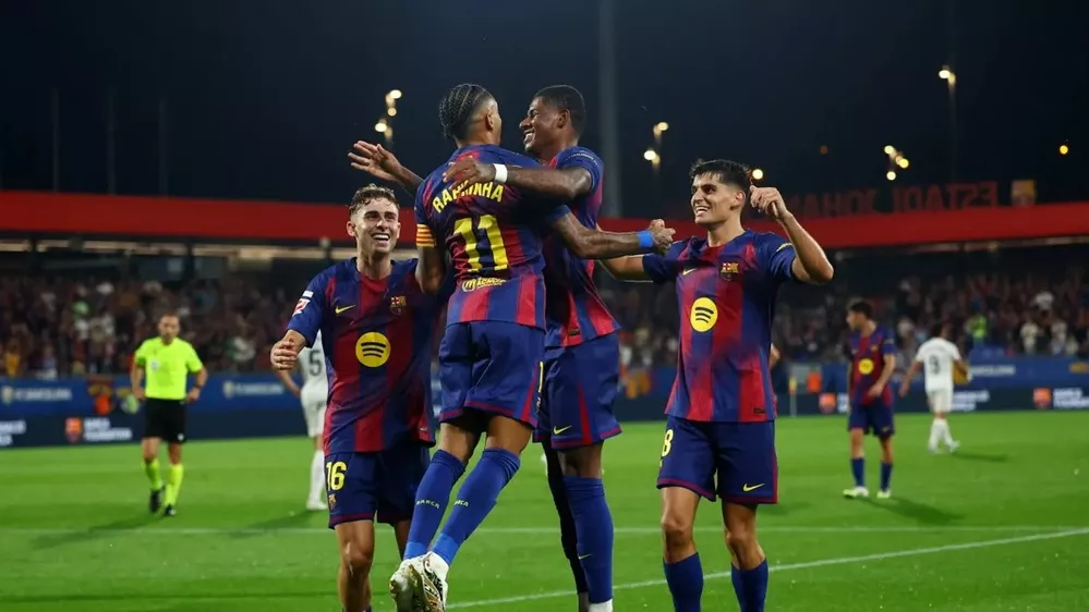 Почему Барселона не играет на Камп Ноу Барселона на олимпийском стадионе