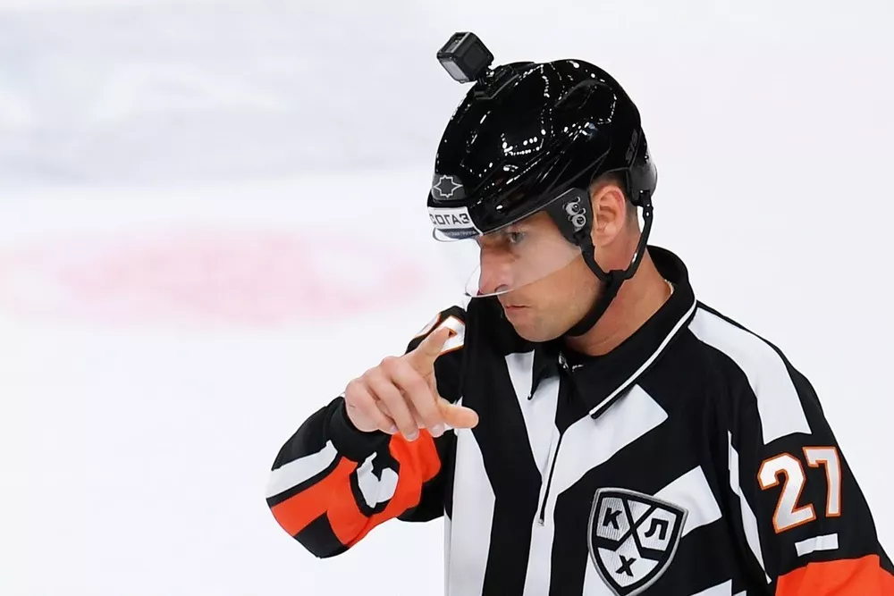 Судьи в КХЛ