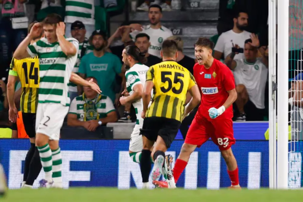 18 летний вратарь Кайрата Шерхан Калмурза против Селтика