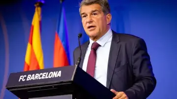 Лапорта ответил на критику Хави