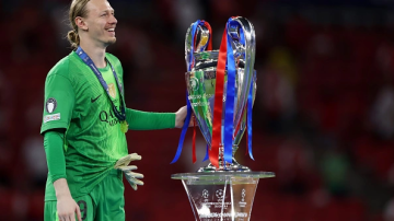 Сафонов вошел в десятку лучших вратарей мира по версии ESPN