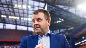 Евгений Шевелев на стадионе ЦСКА Евгений Шевелев на стадионе ЦСКА