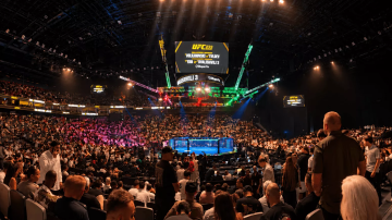 Победители PARI SECRET посетили UFC 333 в Абу-Даби и увидели победу Петра Яна Победители PARI SECRET посетили UFC 333 в Абу-Даби и увидели победу Петра Яна